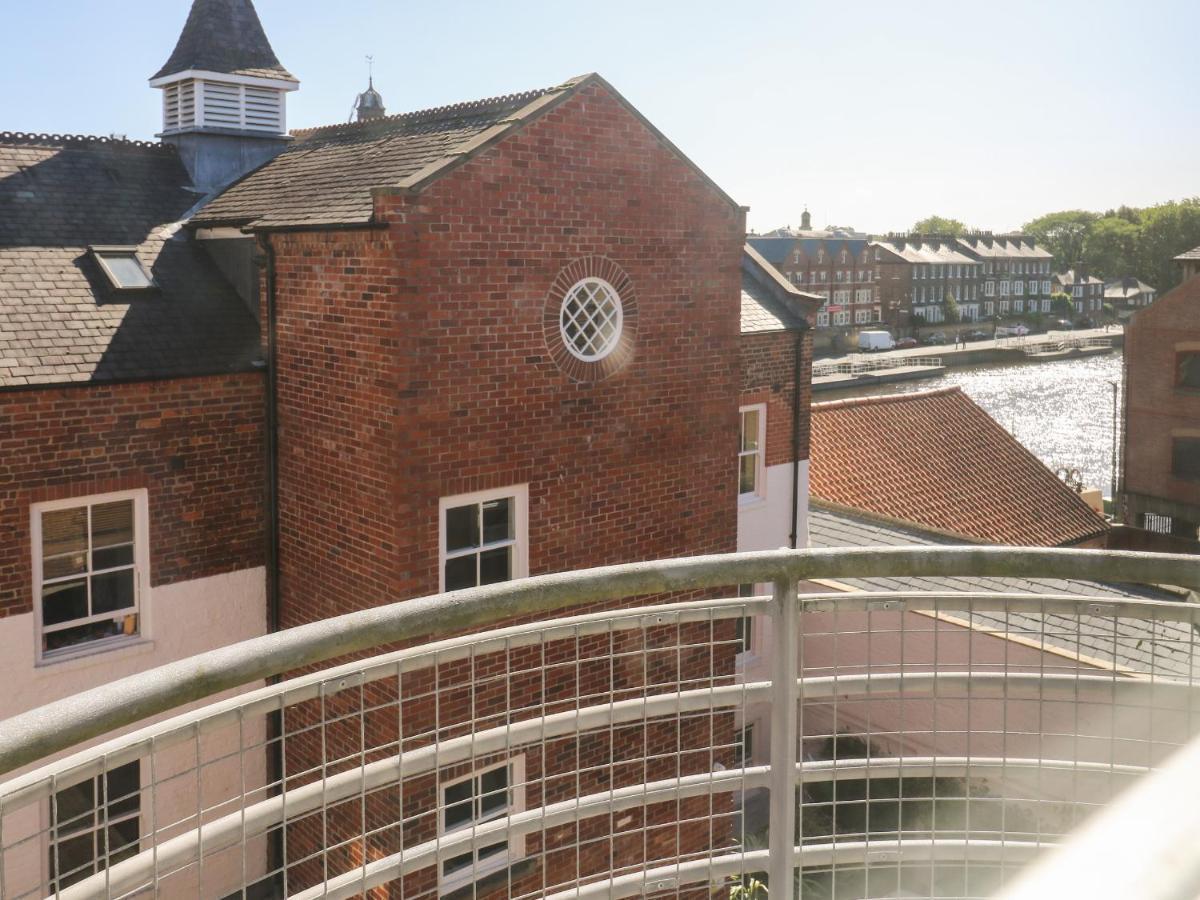 12 Woodsmill Quay Apartment York Exterior photo